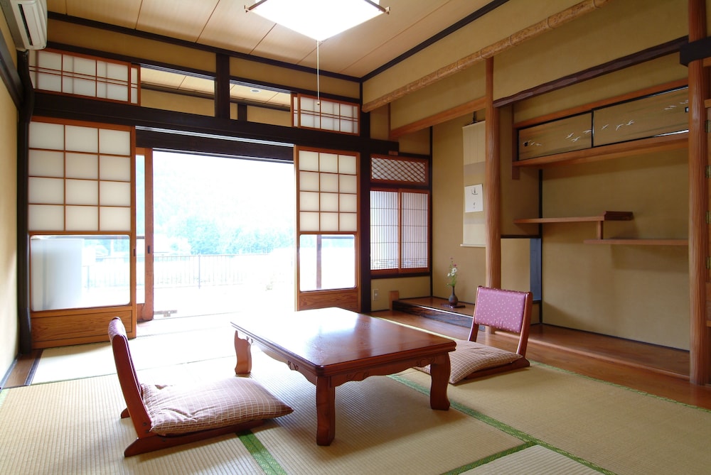 Miyama Heimat Youth Hostel view 4