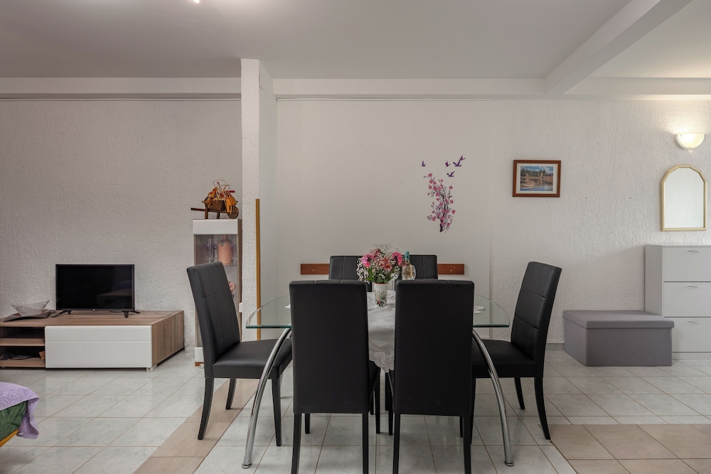 Countryside Apartment Giani