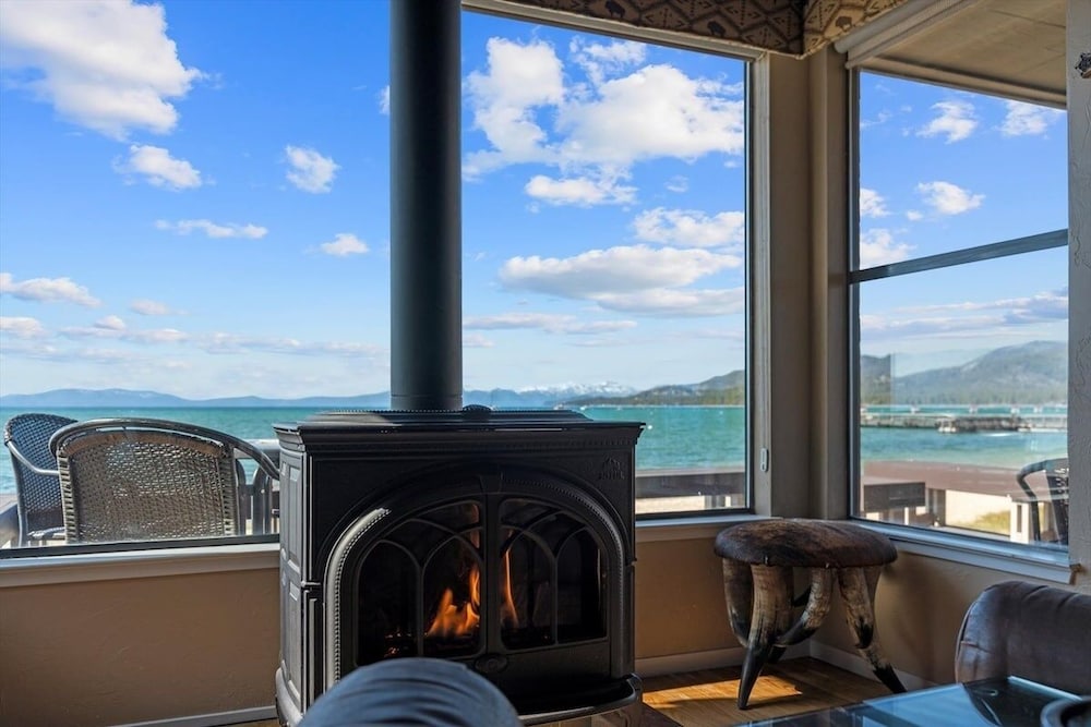 Lake Tahoe Vacations - Swimsuit Required 4 Bedroom Home by RedAwning - Property Image 3