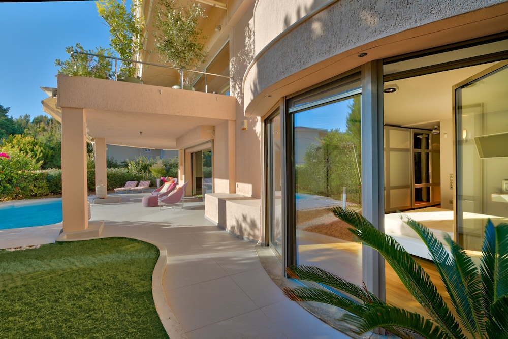 Luxurious Villa Philoxenia view 5