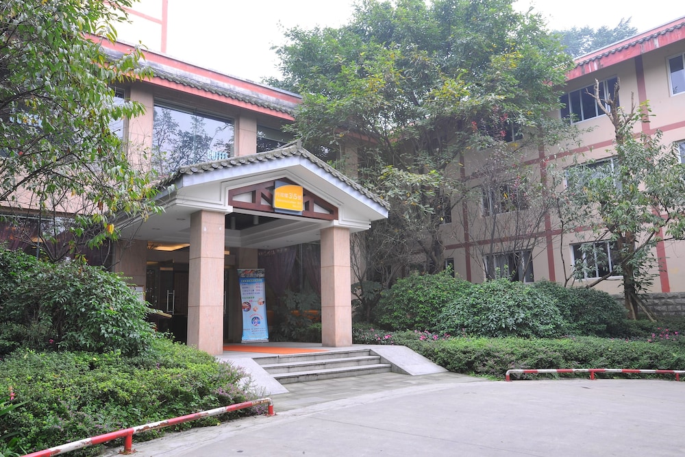 Emeishan Grand Hotel