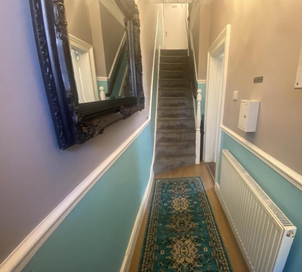 Grosvenor Place Guest House