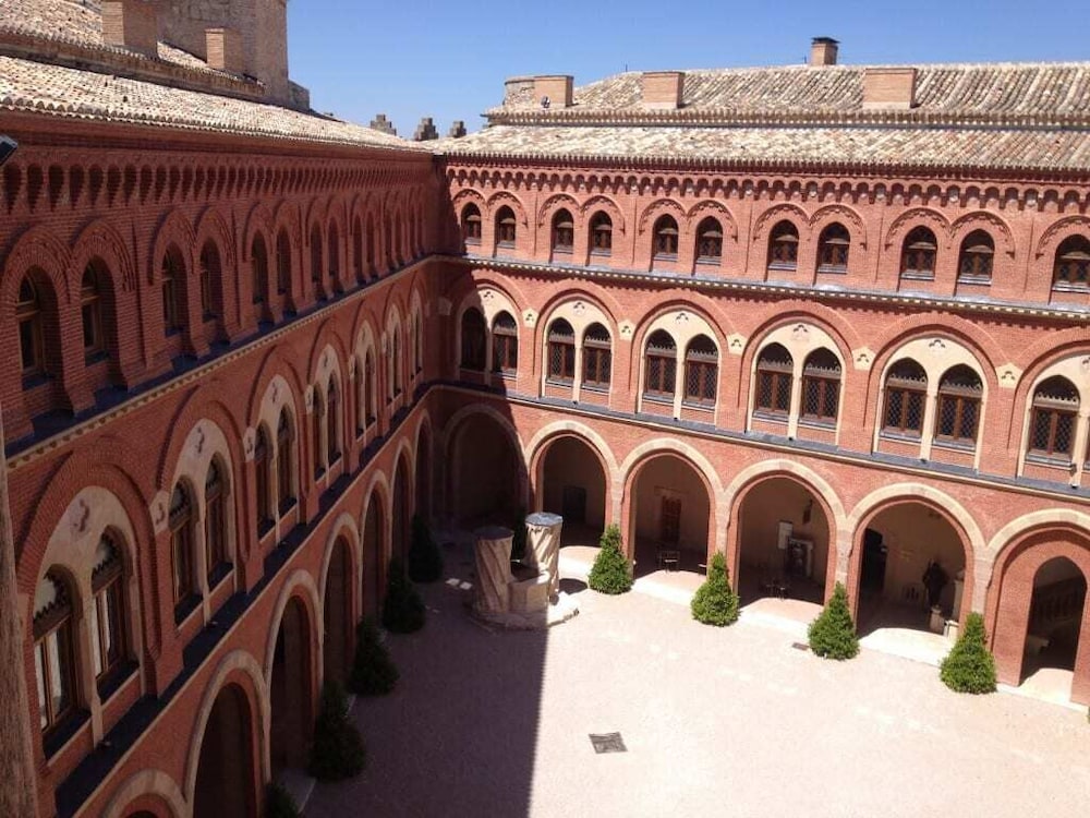 Alojamiento El Cautivo