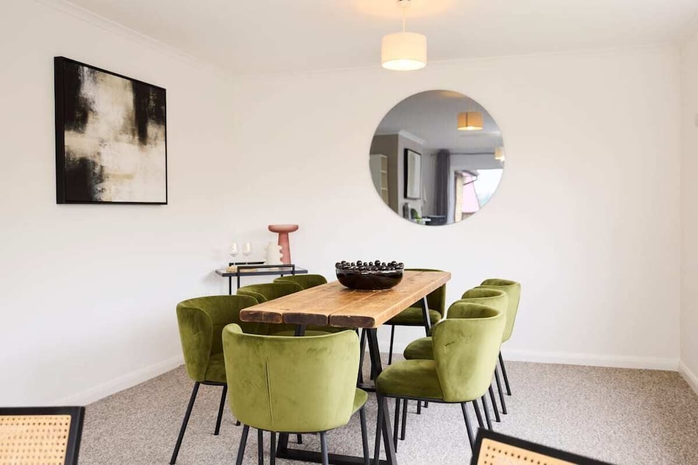 The Oxford Garden House - Spacious 5-bed Oxford Home With Garden & Balcony