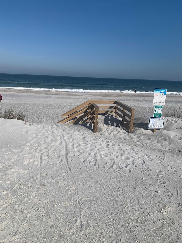 Pool Steps to Sand Near Downtown Beach Gear