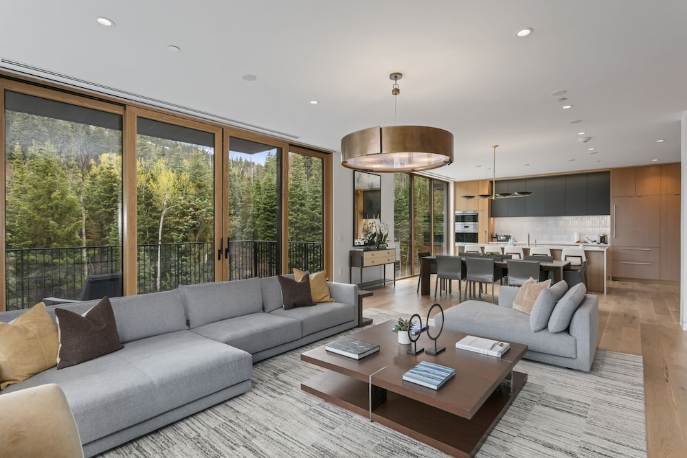 1504 Founders Place - Three Bedroom Deluxe 3 Condo