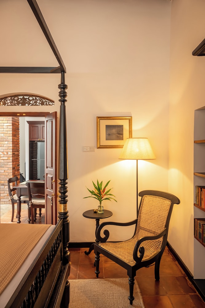 Writer's Lodge By Ishq