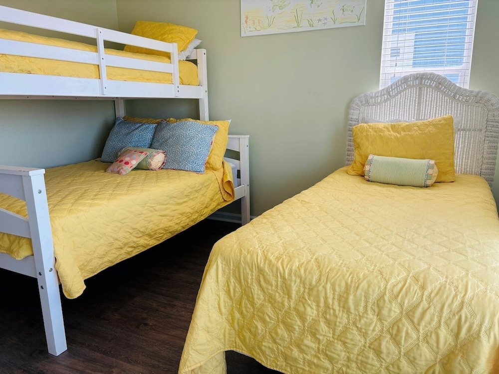 Seascape - 3 Br Home