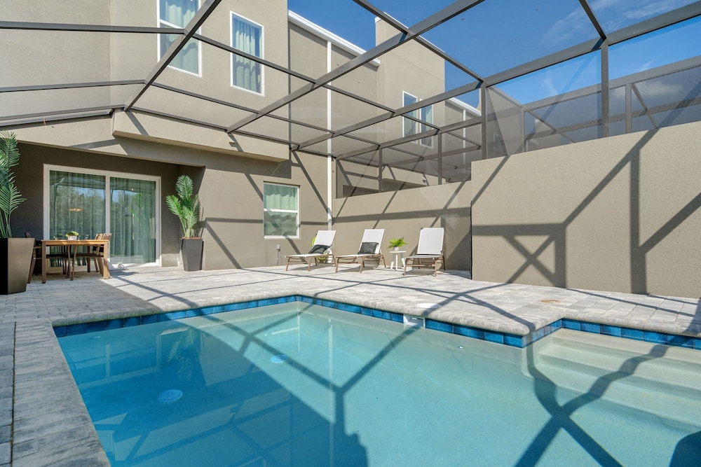 Modern Retreat With Themed Bedrooms Pool