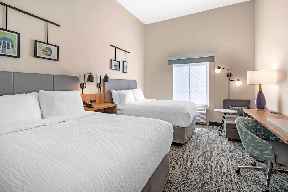 Sleep Inn & Suites