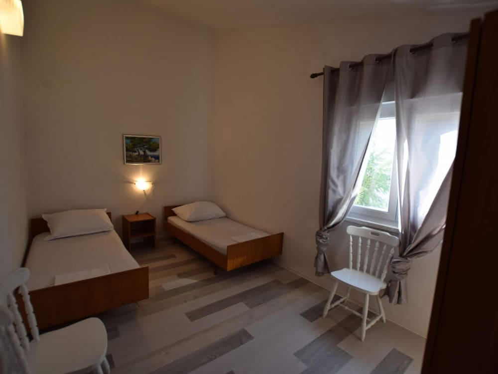 Comfortable Apartment With Balcony and Outdoor Kitchen view 3