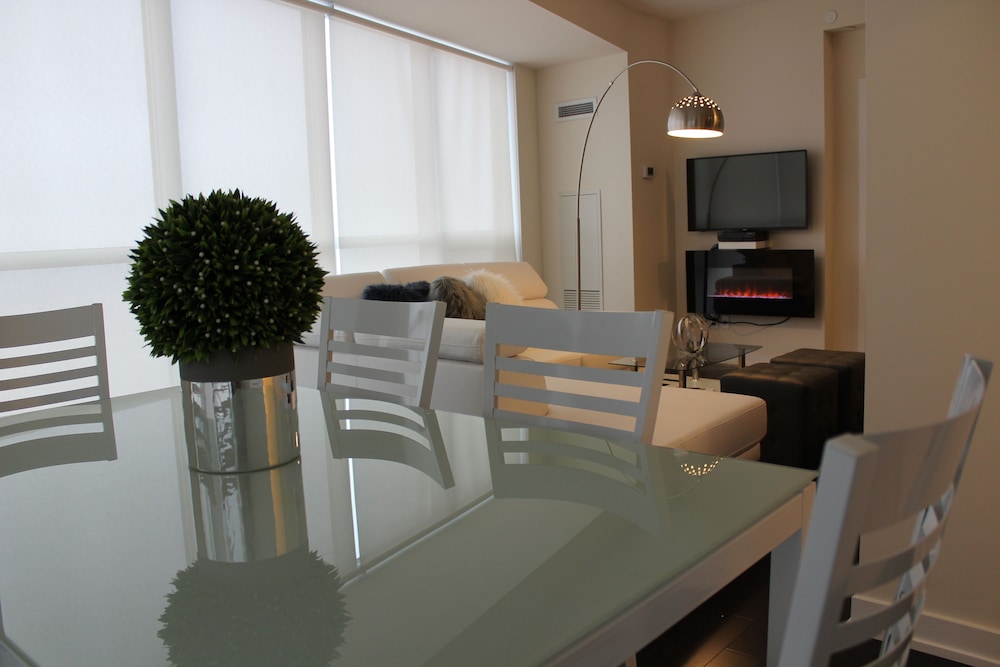 Executive Skyline Suites