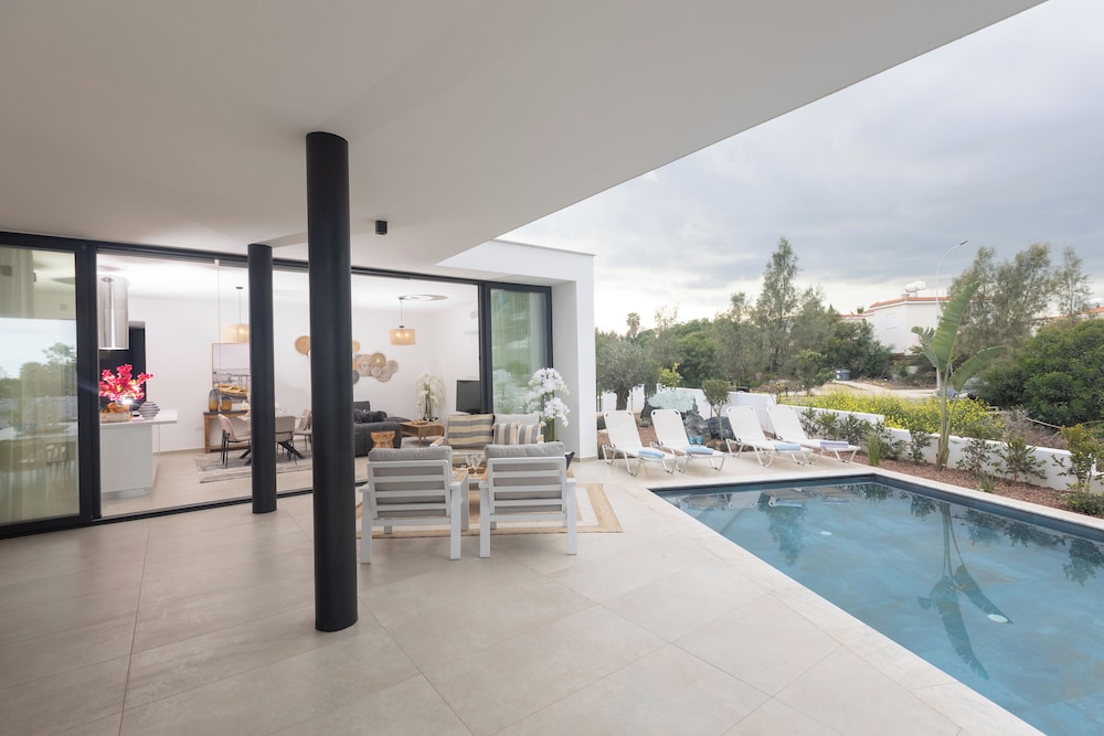 Protaras Aqua Pearl Villa Aq01