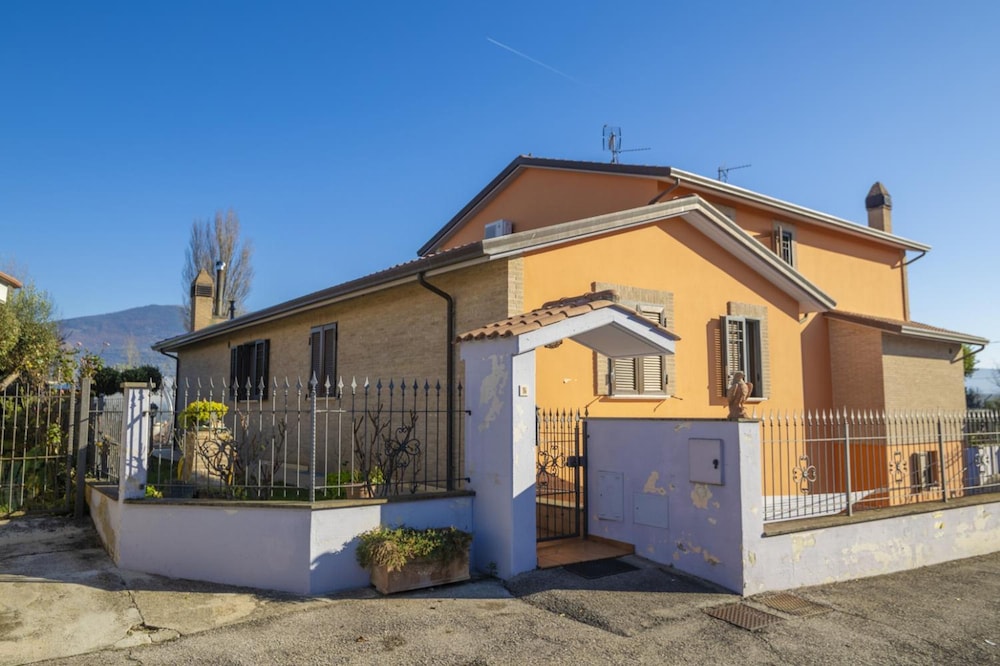 Villa Patty With 4 Bedrooms and 2 Bathrooms