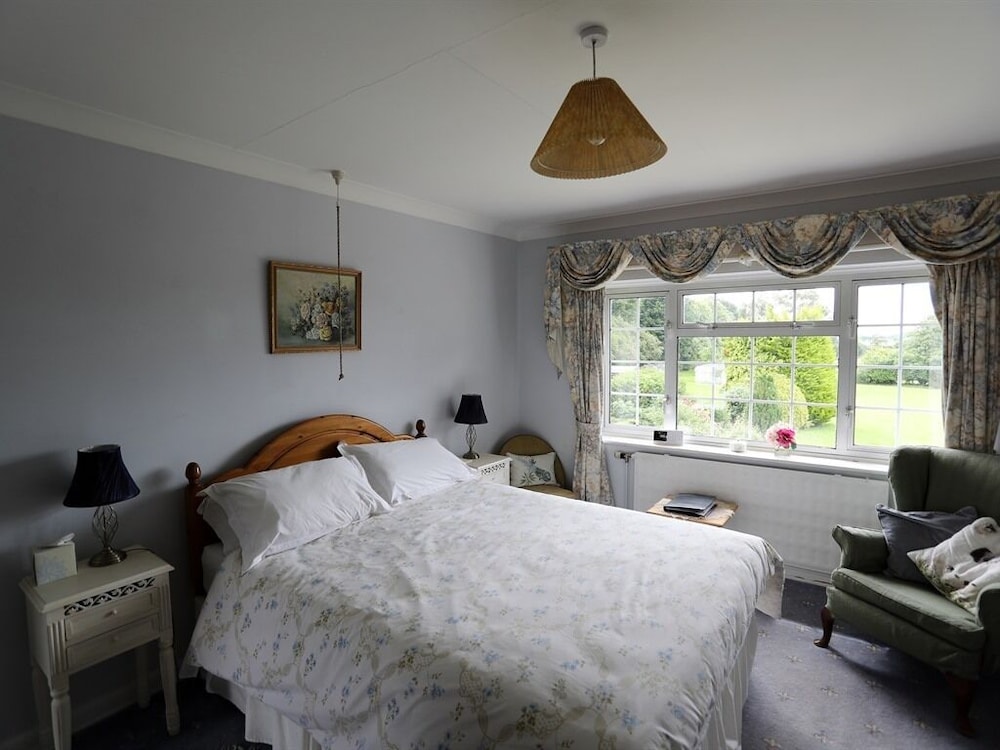 Sudbury Vacations - Newmans Hall - Property Image 5