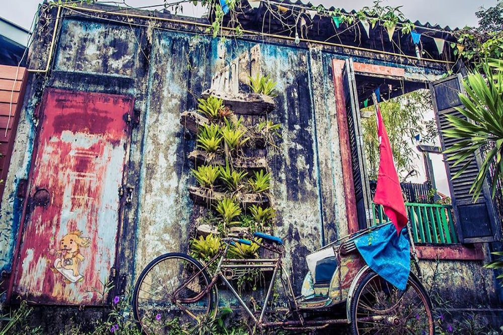 Artist Place Trat