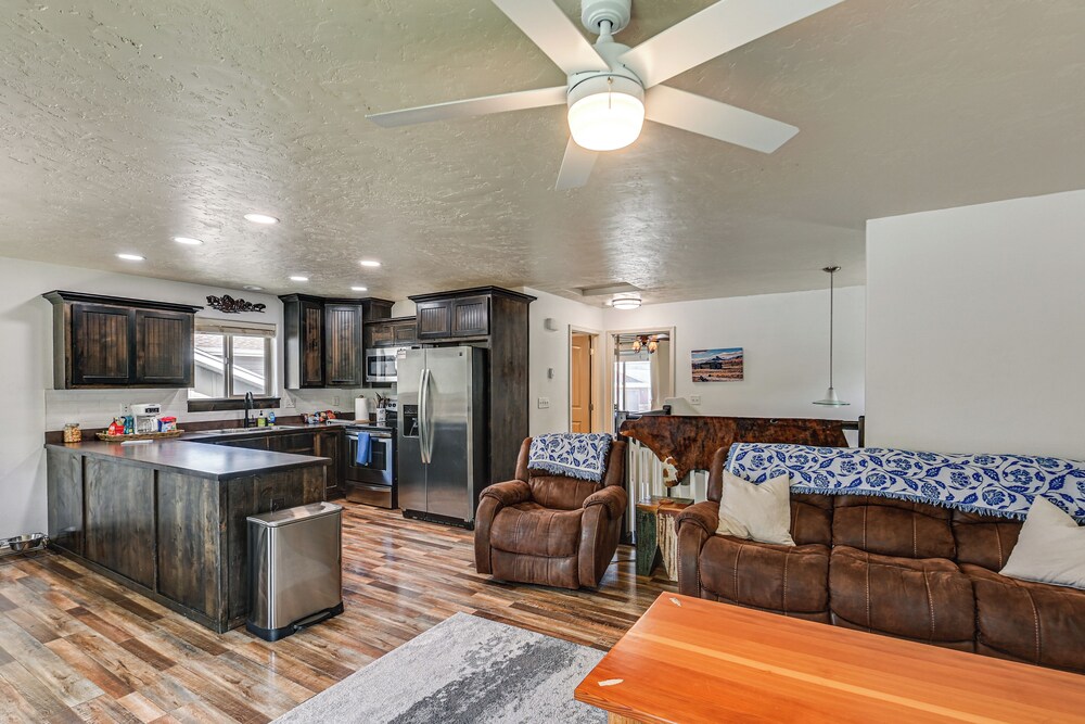 Walk to Downtown: Family-friendly Cody Home!