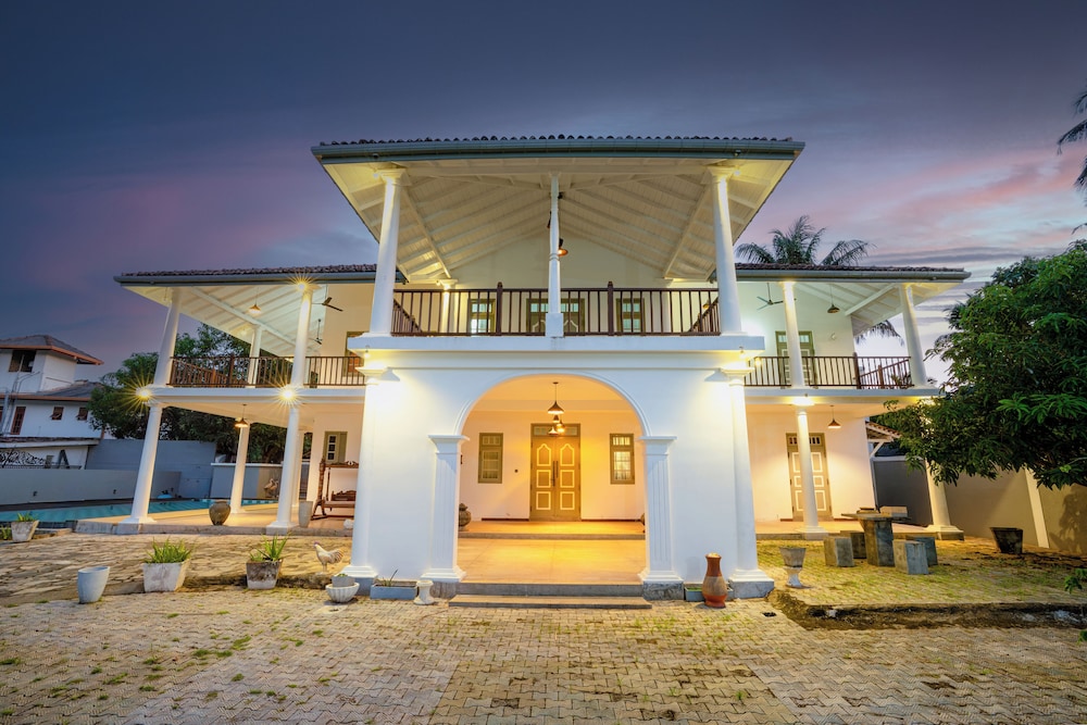 Amara Chairmans Bungalow