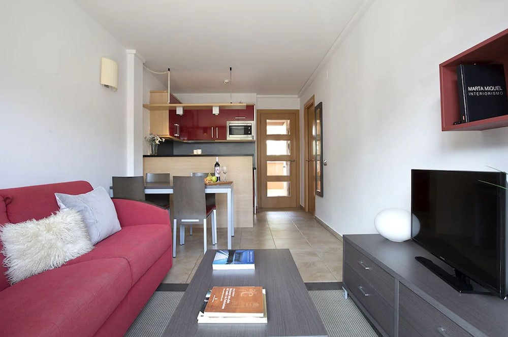 Colibri Surf House & Flats