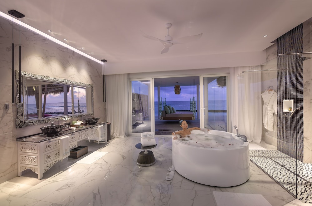 Emerald Maldives Resort & Spa - All Inclusive