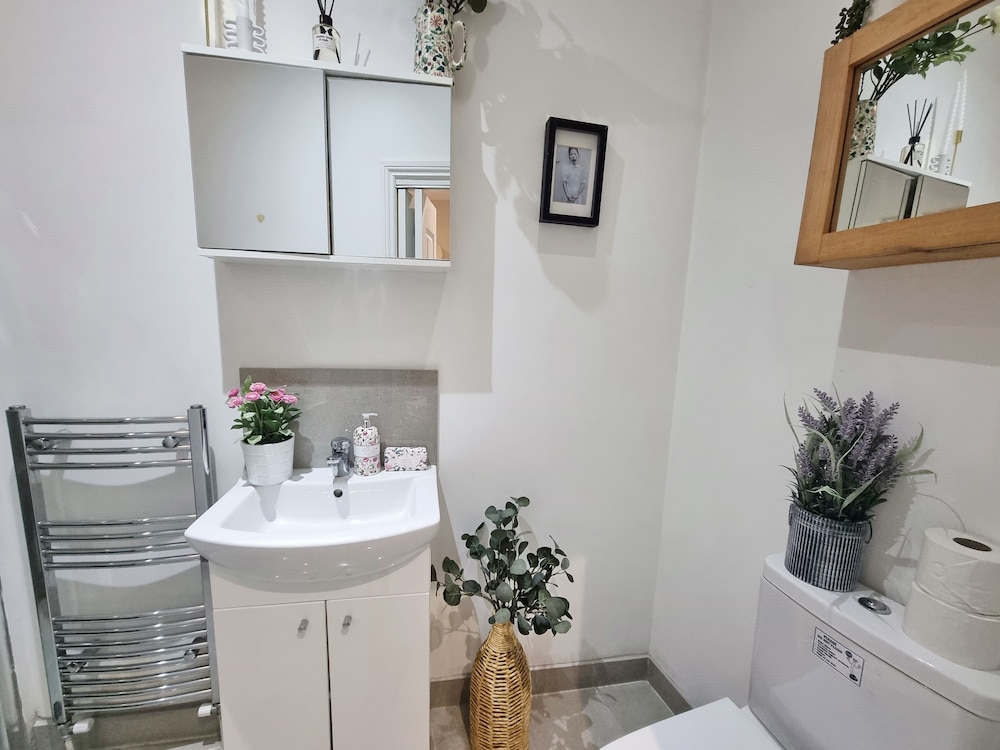 4Bed 3Bath - 8min to London Bridge