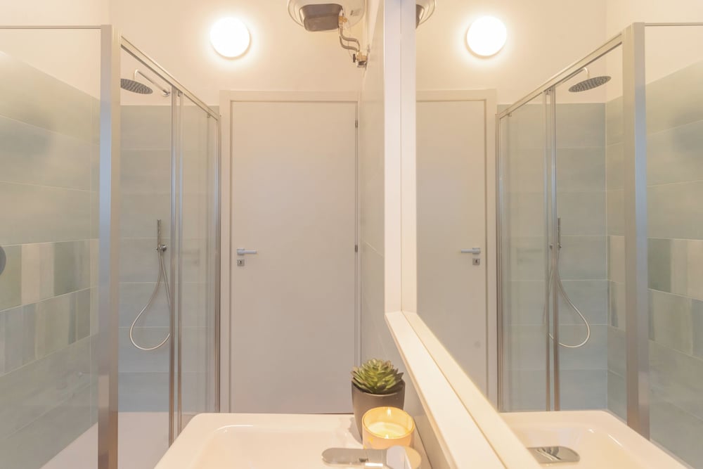 Simar Apartments nearby Como S.G. Train Station by Rent all Como