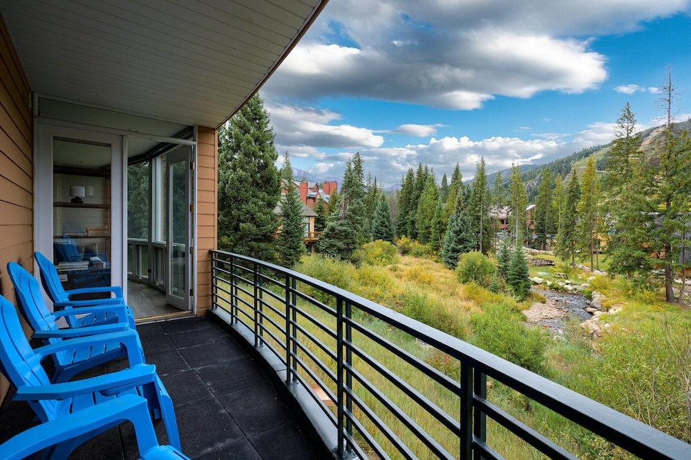 Riverside Retreat 2 Bedroom Condo