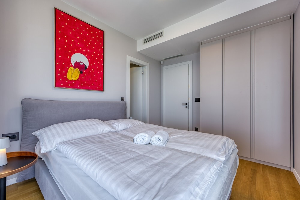Luxury Seaview Villa Rosciola