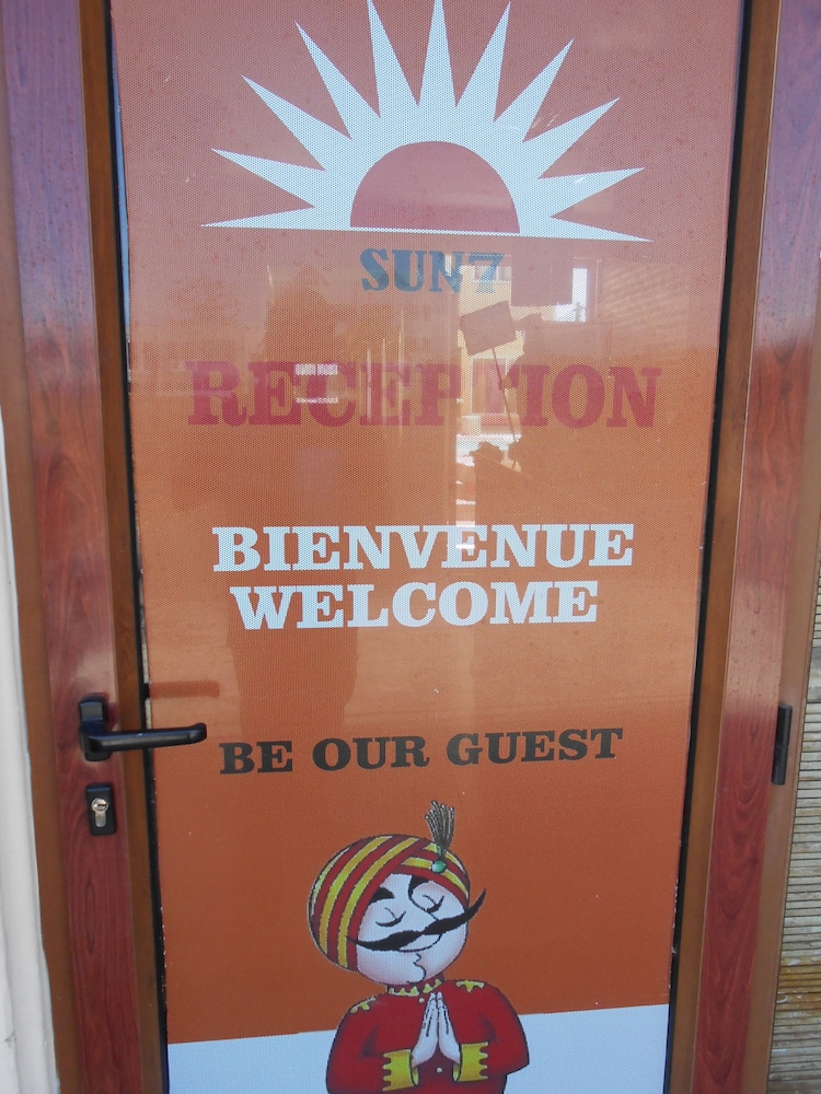 Sun 7 Guest House-Hotel