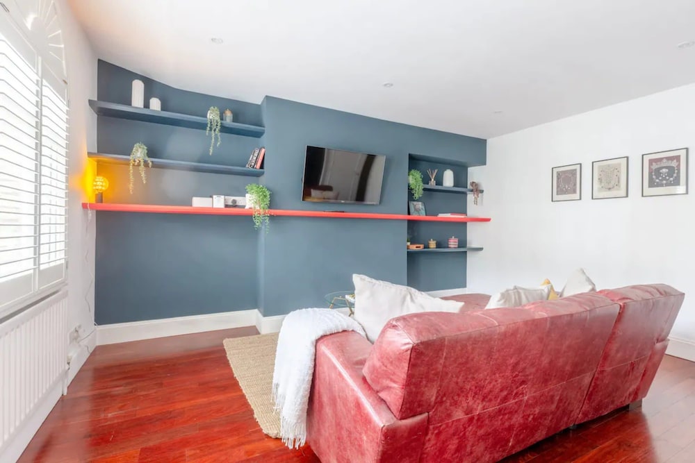 Stylish 2 Bedroom Apartment Beside Putney Station