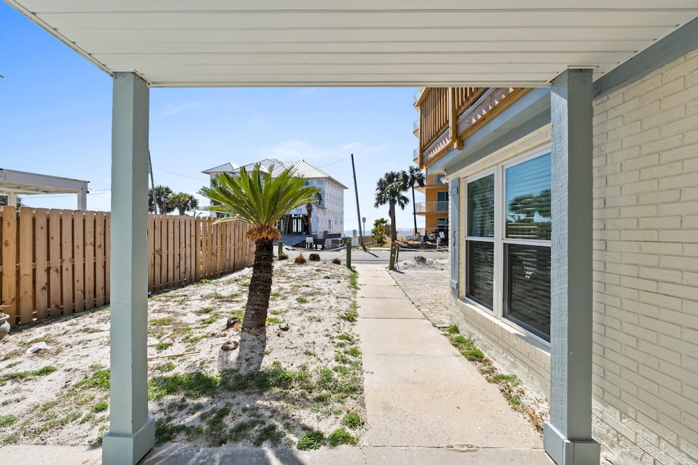 Beach House - Spyglass by PHG