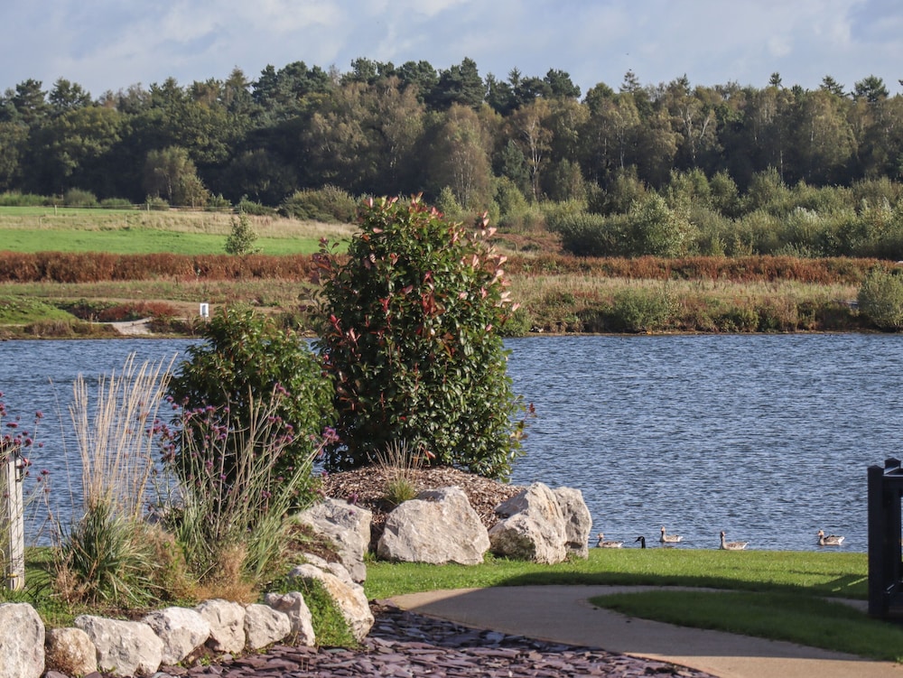28 Delamere Point