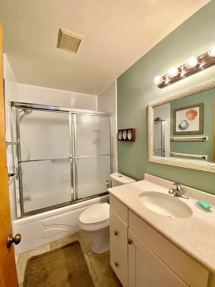 Ocean Harbor 2B