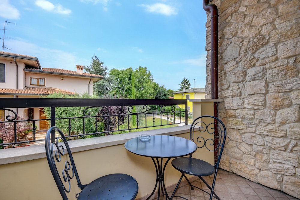 B&B America