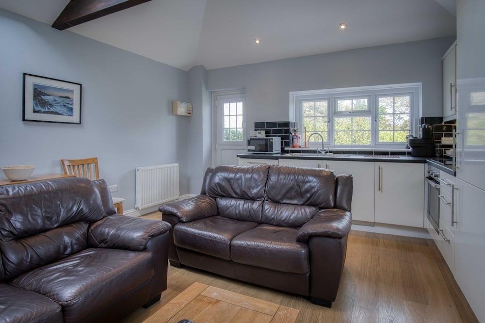 The Granary - 2 Bedroom Cottage - Penally