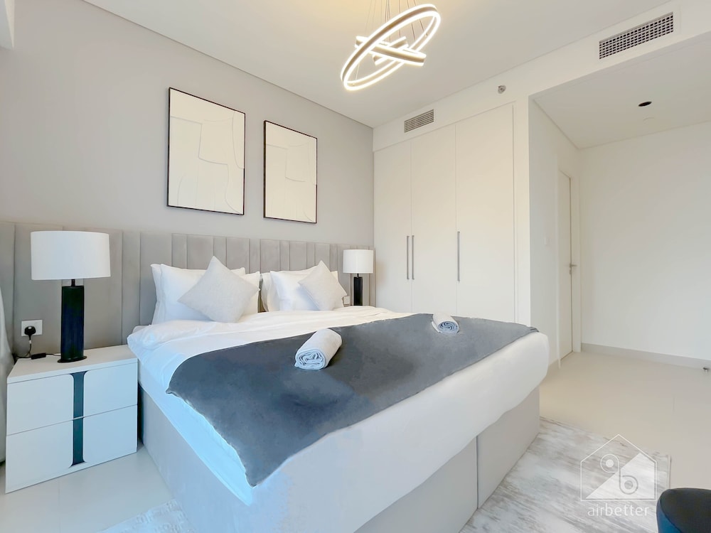 Burj Crown Luxury 2bedroom Balcony & View