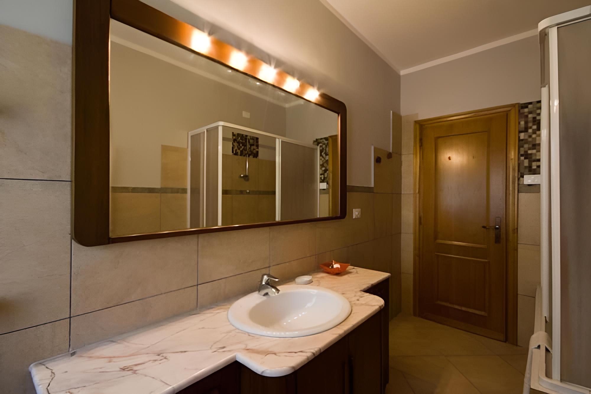 B&B Davila 25
