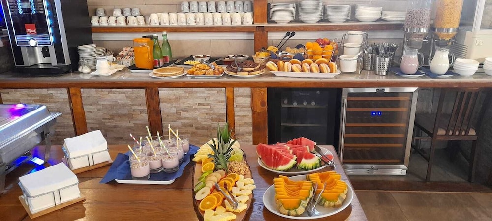 Aparthotel Plat