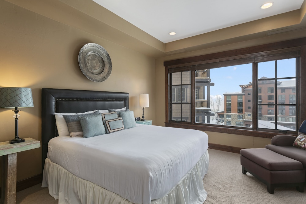 Flagstaff Lodge at Deer Valley Resort - Three Bedroom Residence #302 3 Condo