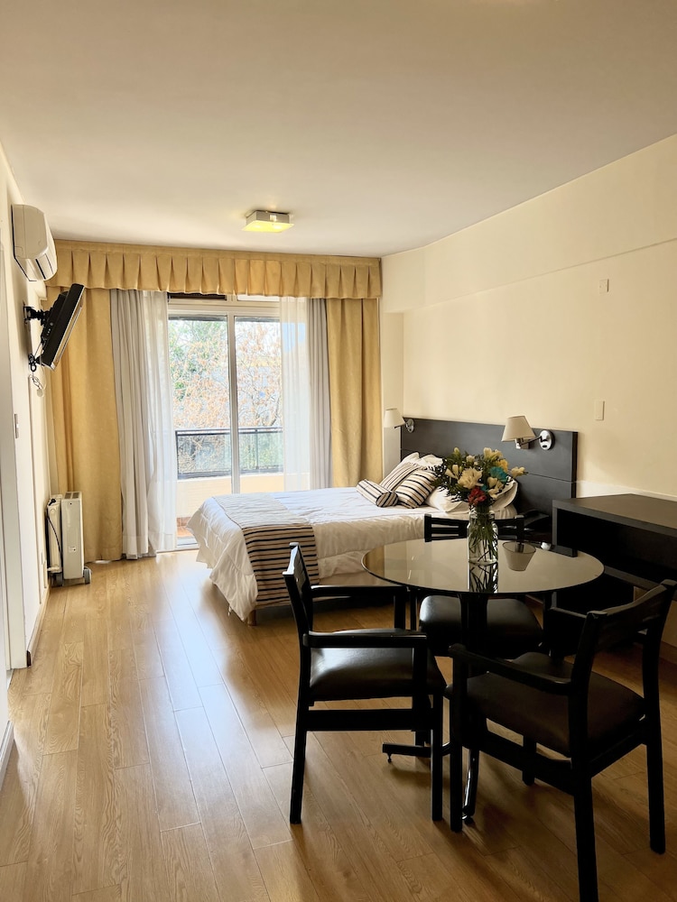 Golf Tower Suites & Apartments