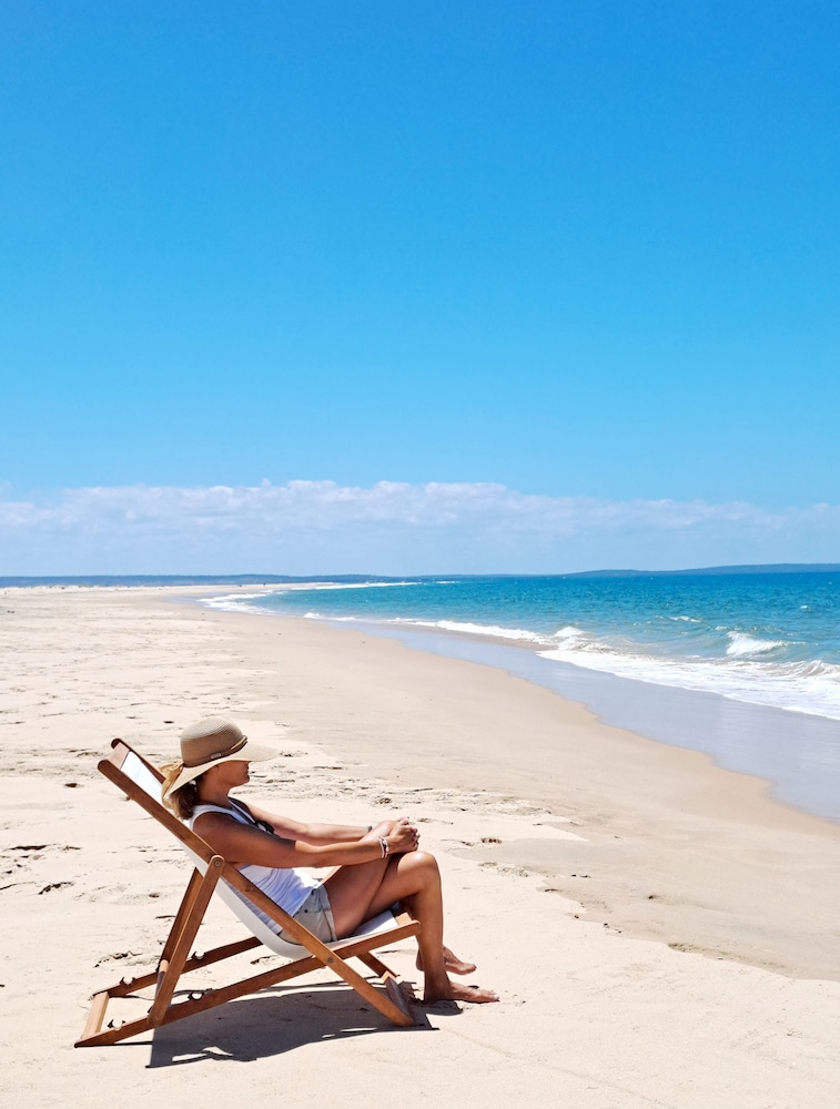 Sunset Villa - Luxury Beachfront Villa with Private Pool by Karula Sand Villas