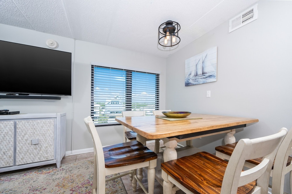 Island Winds East 311 3 Bedroom Condo