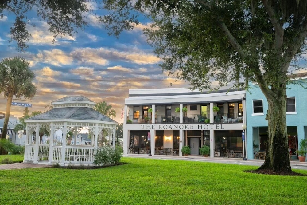 Sebring Vacations - The Roanoke Hotel - Property Image 16