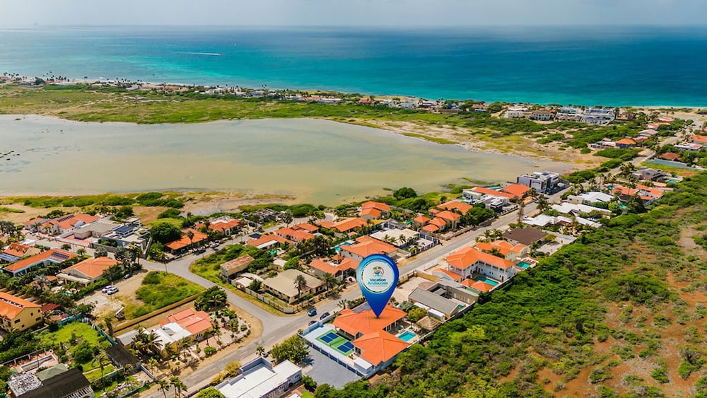 The Court Villa - 8 Bed 8 5 Bath