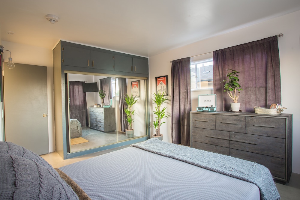 House of Trestles - Hostel