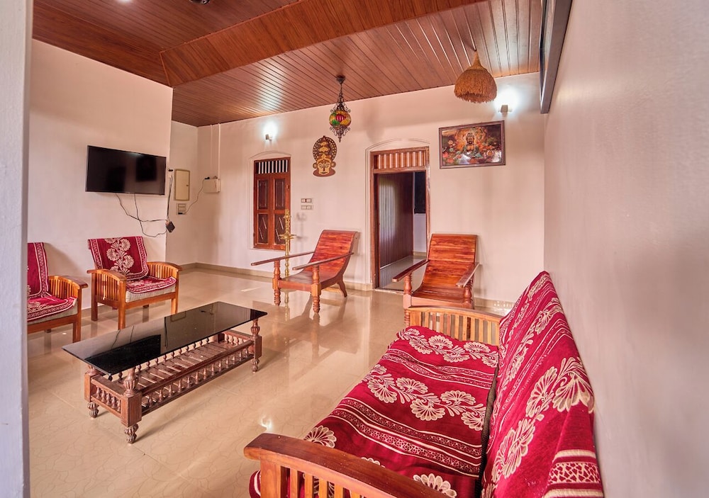 Cotelac Heritage Lake Resort Alleppey