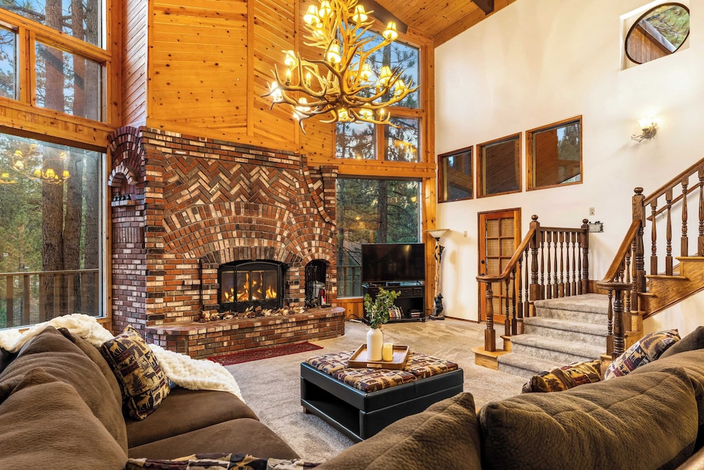 Lakeview Cabin w/ Game Room & Deck Near Ski Slopes & Trails Sleeps 20 Waterview by Avantstay