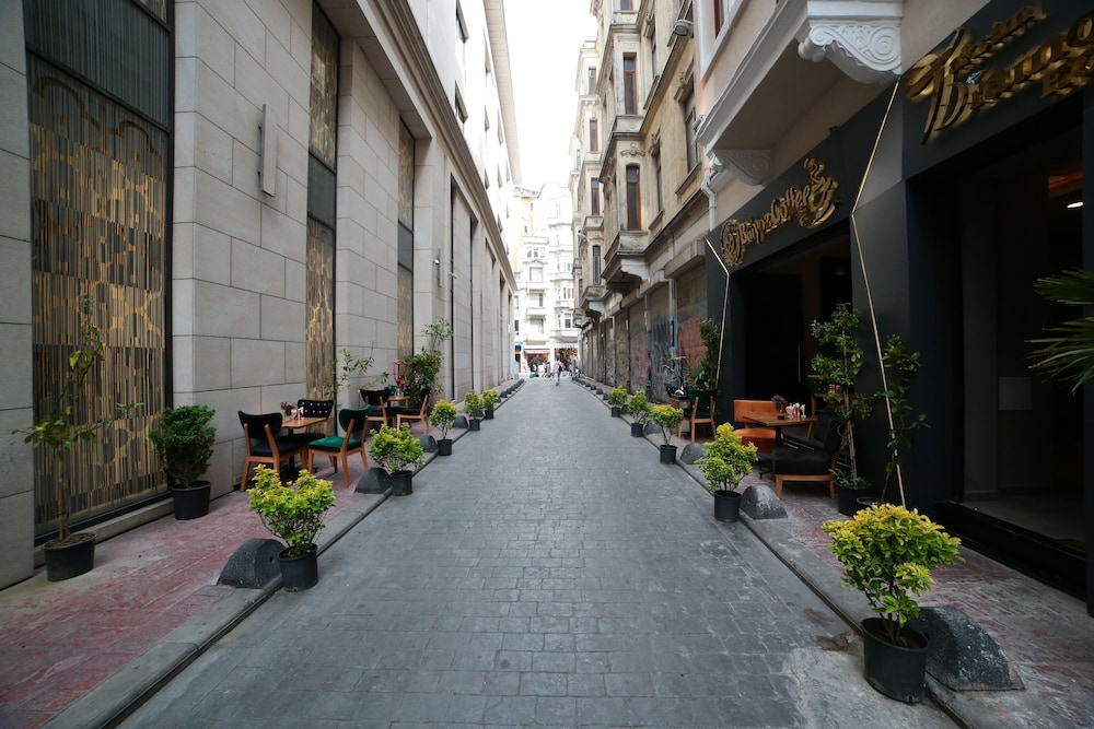 Taksim Diamond Hotel - Image 8