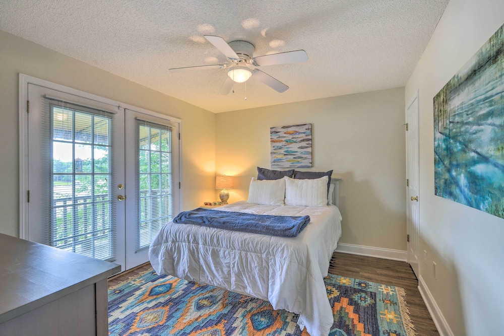 Lakefront Home w/ Entertainment Space & Dock! view 2