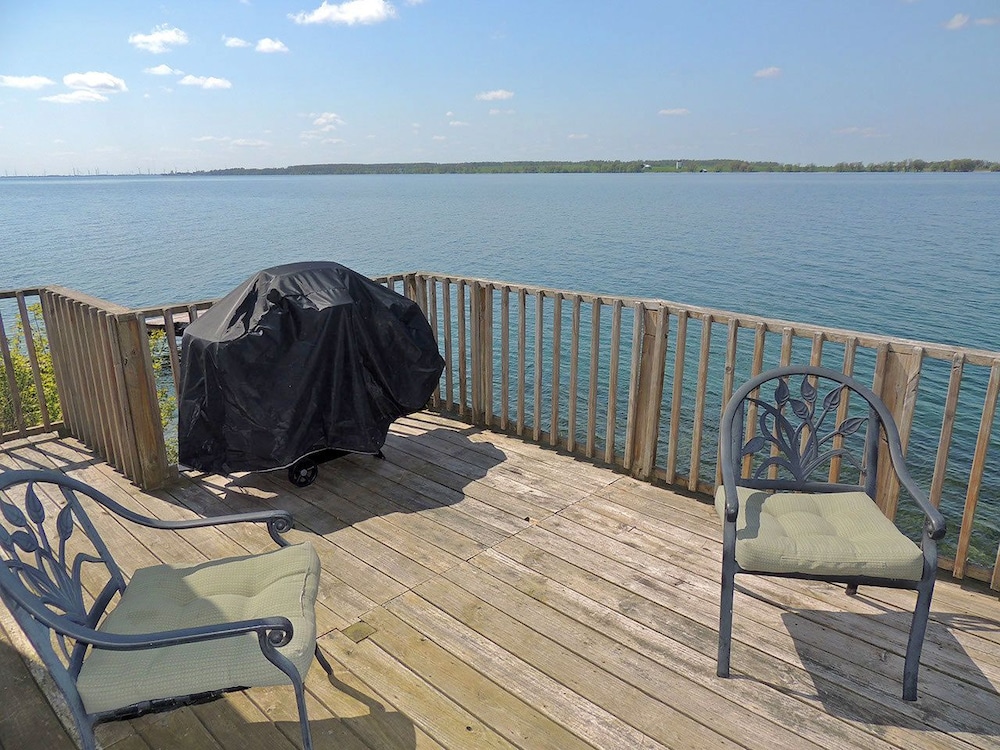 Angel Rock Waterfront Cottages and Vacation Homes
